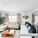 Rocha Tower Sunset 公寓